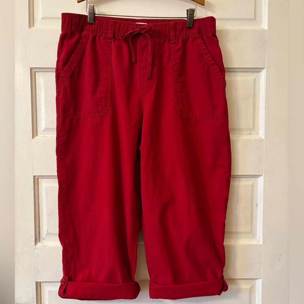 Red Crop Pants